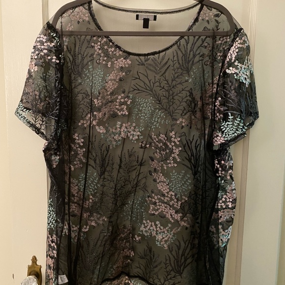 Floral Mesh Top with Light Pink and Green Embroidery - New - Picture 3 of 3